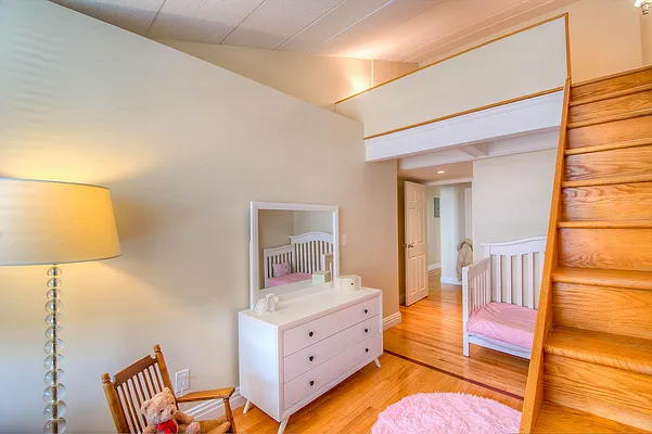 Sold by REMAX Elite | media 42