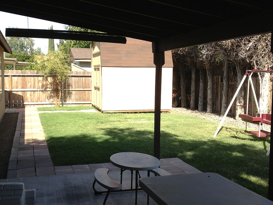 2nd image of 2709 Merle Ave