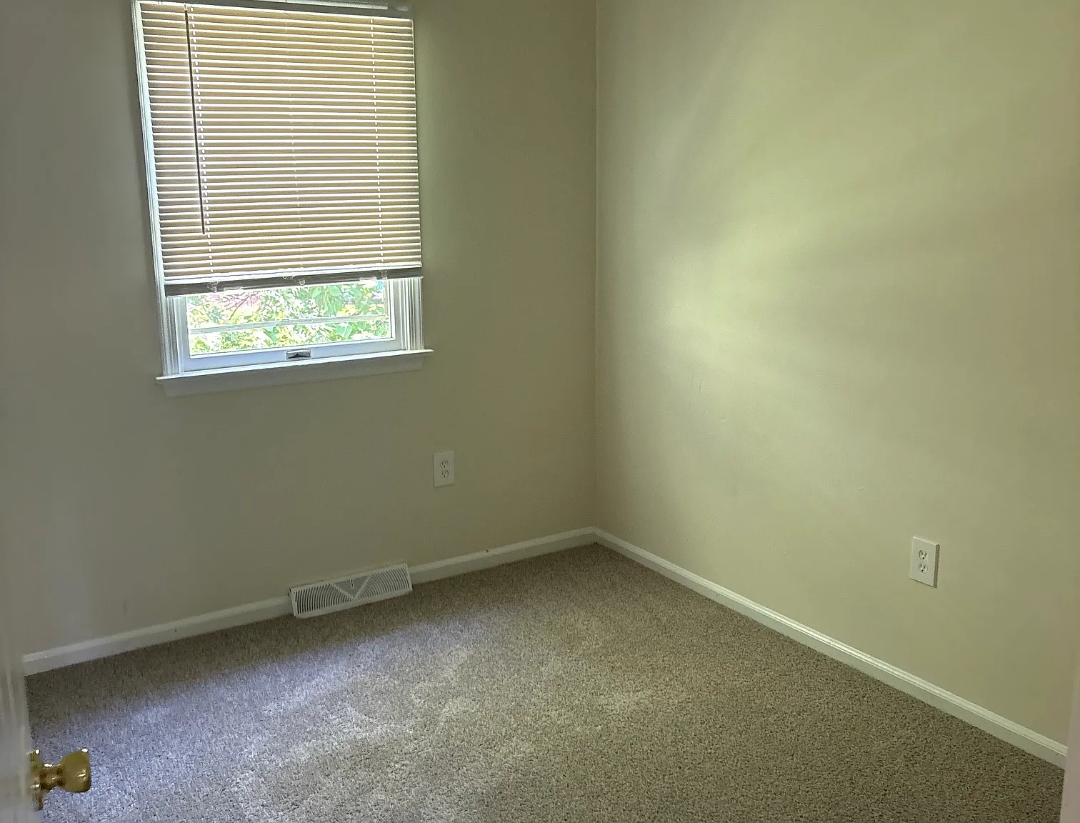 2 bed, $1,650 — Photo 2