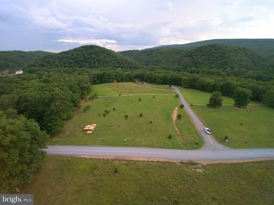 1st image of 55 River Bend Dr