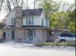 405 W Virginia St, Crystal Lake, IL 60014