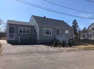 28 Lauder Ave, Pawtucket, RI 02860