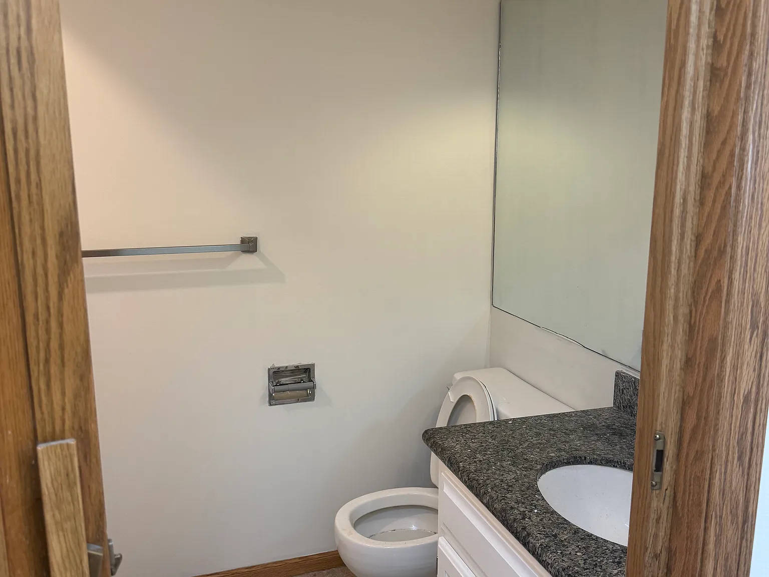 3 bed, 2485 sqft, $2,395 — Photo 3