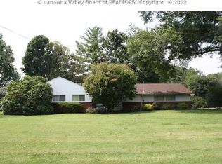 150 Maplewood Ests, Scott Depot, WV 25560