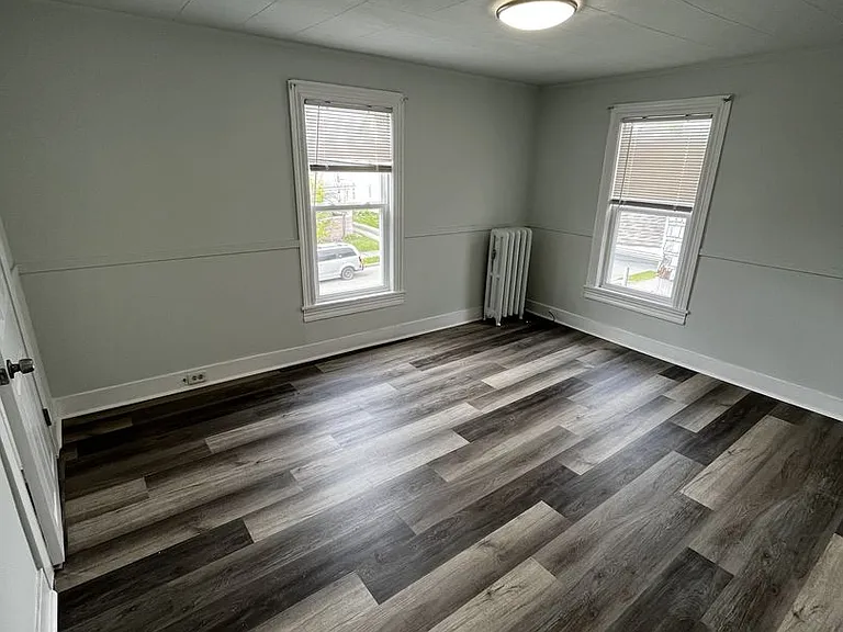 189 Saint Charles St — Photo 11