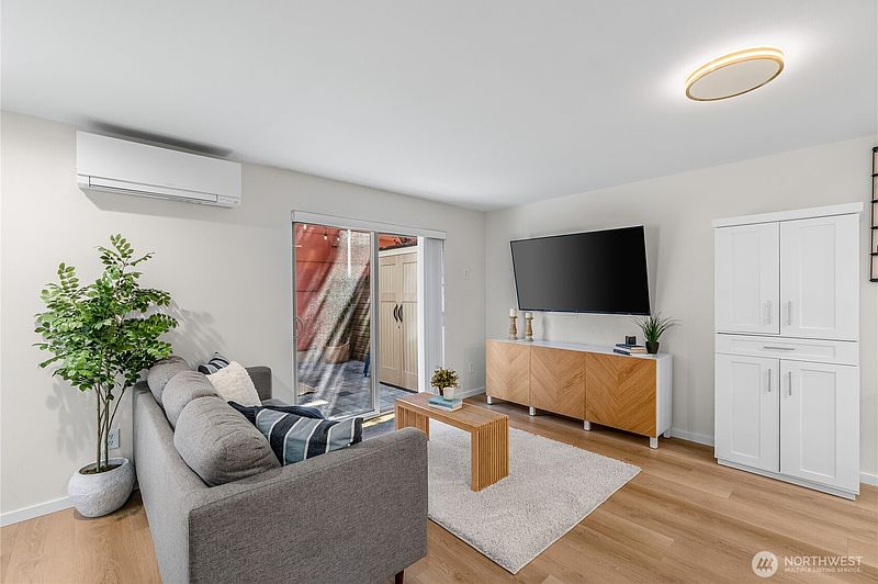 4th image of 9229 17th Avenue SW #A