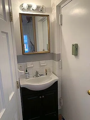 Rented by Oxford Property Group | media 38