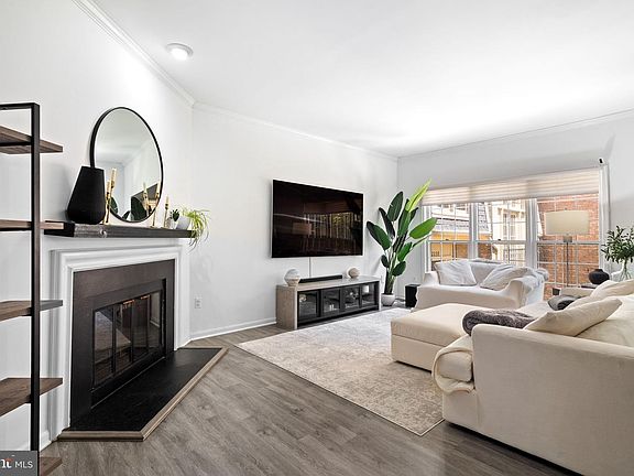 3rd image of 2237 Kings Garden Way