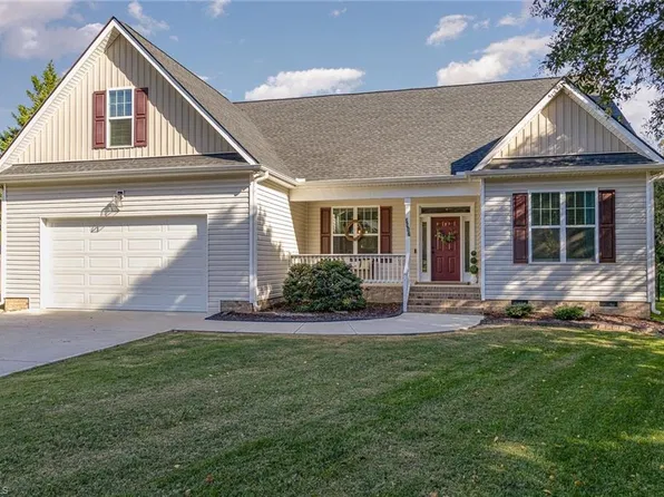 2017 Gurney Ct, Burlington, NC 27215