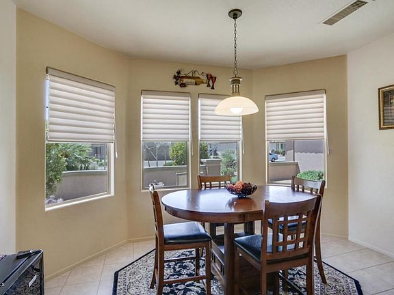 4th image of 15910 W Zinnia Ct