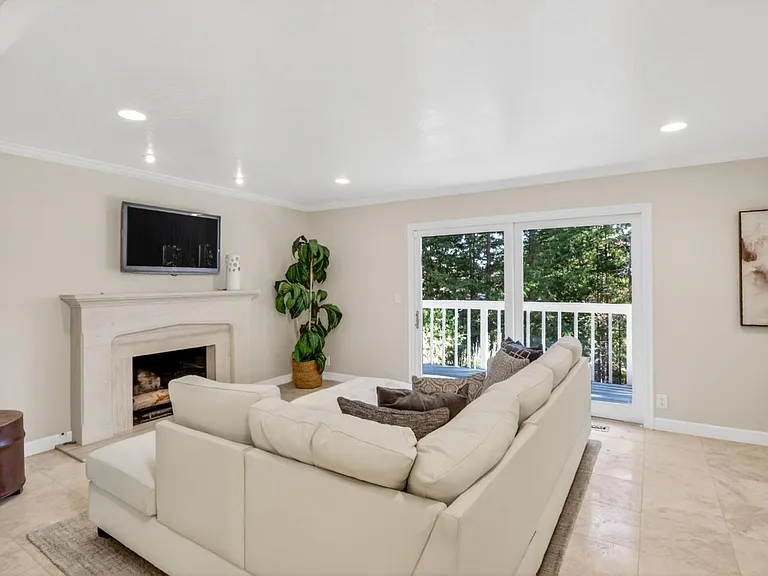 128 Capistrano Pl — Photo 5