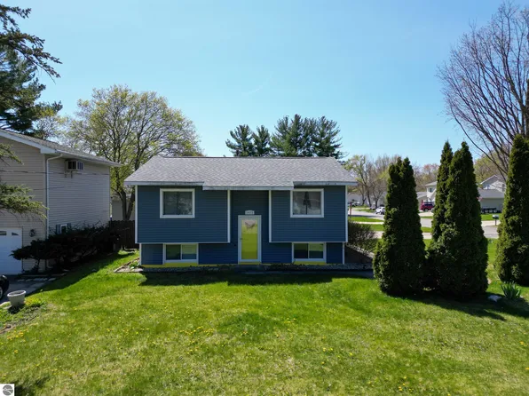 1615 Mary Ann St, Mount Pleasant, MI 48858