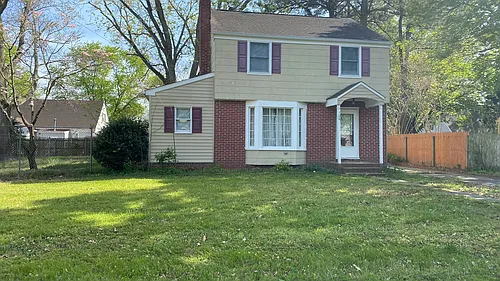 108 White St Photo 1