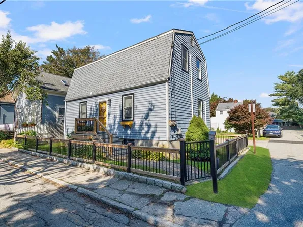 9 Cherry St, Newport, RI 02840