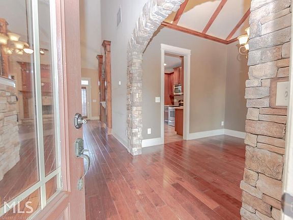 3rd image of 84 Camden Village Dr