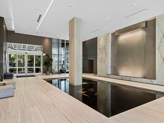 4th image of 333 Las Olas Way