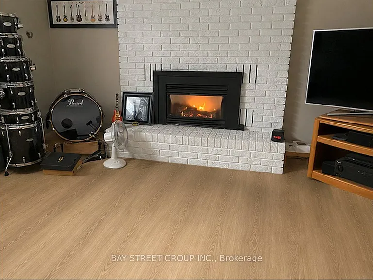 420 Grove St E #LOWER — Photo 5