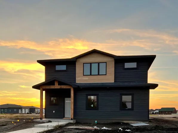 316 Zitkala Sa Trl, Vermillion, SD 57069