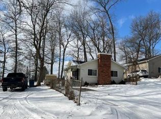 4801 Hickory Dr, Highland, MI