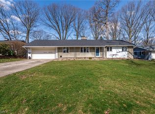 745 N Azalea Blvd, Barberton, OH 44203