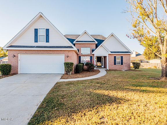 2nd image of 306 Thornwood Dr