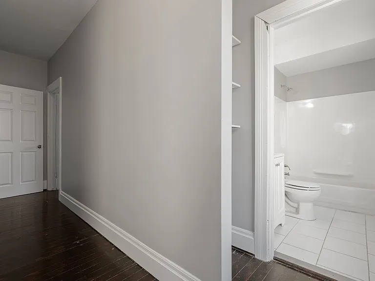 362 Republic St — Photo 25