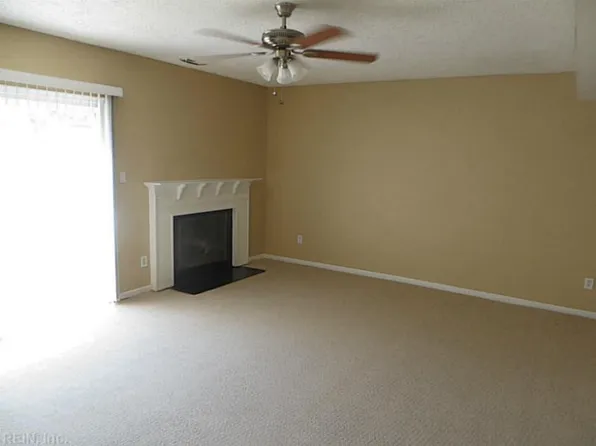 1534 Fairfax Dr, Virginia Beach, VA 23453