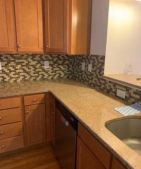 336 Leverington Ave — Photo 17