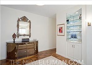 3rd image of 360 E 72nd St APT A1201