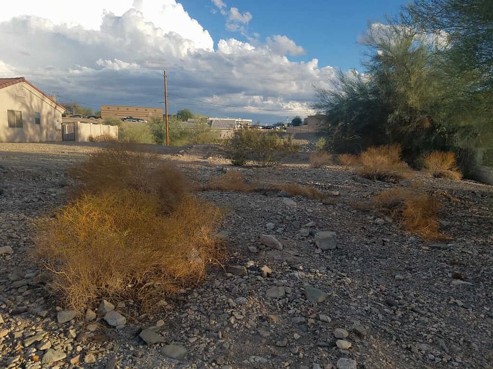 2nd image of 2588 Rainbow Ave N