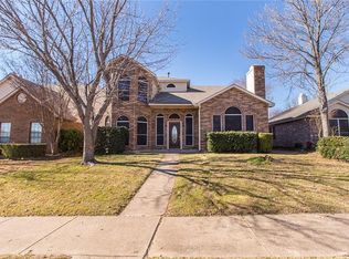 4323 Largo Dr, Grand Prairie, TX 75052