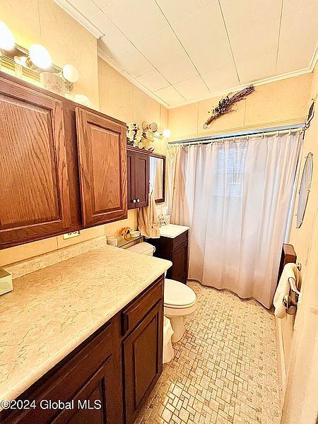 5th image of 2220 Clifton Park Road