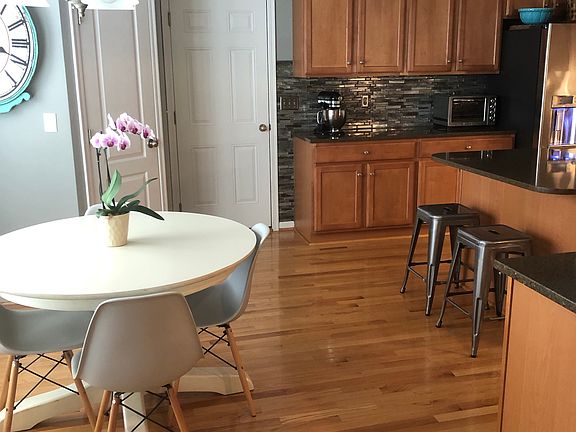 Breakfast nook