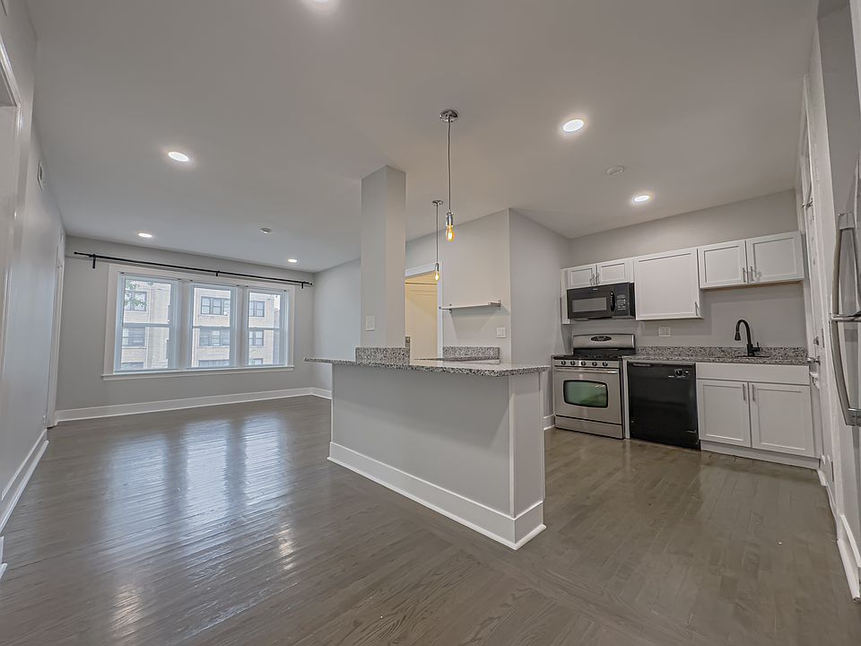 Living room/ Kitchen layout