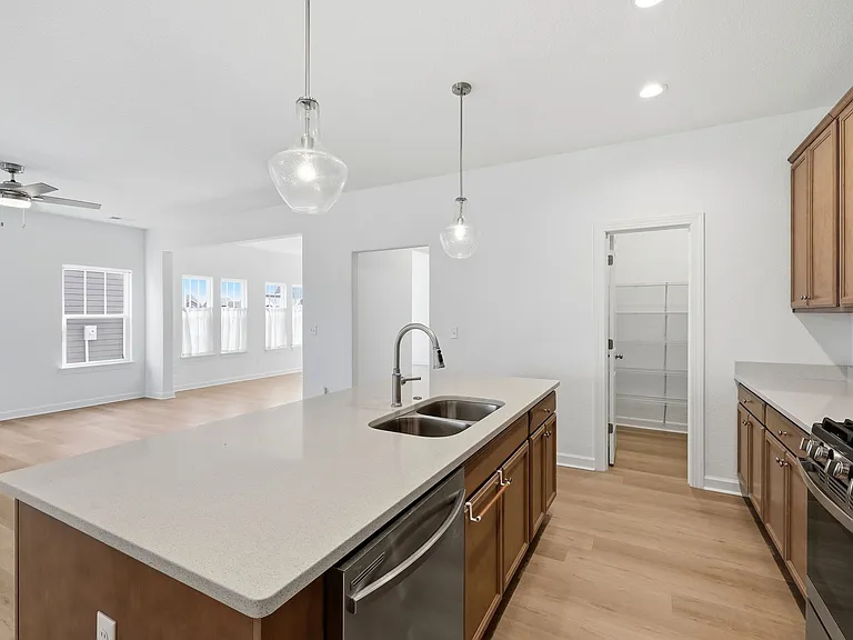 208 Ryker Rd E — Photo 16