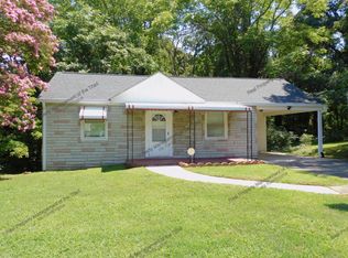 2807 Konnoak Dr, Winston Salem, NC 27127