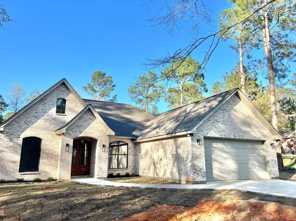 24 Cottage Ln, Carriere, MS 39426