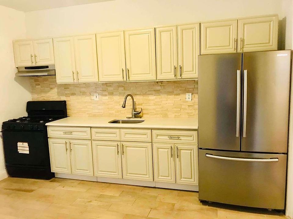 1st image of 146 Macon St #1F