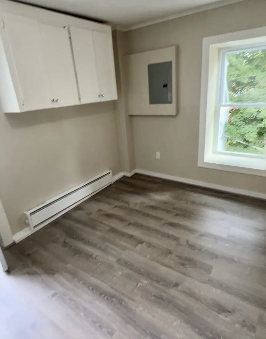 7 Glazier Street, Unit 7 Glazier St unit 3 — Photo 2