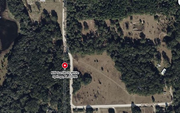 1st image of 425 NW Suntilt Ct