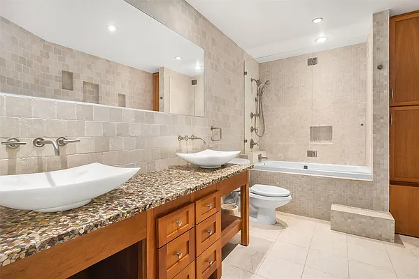 Sold by Coleman Real Estate Group | media 6