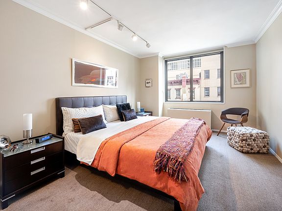 4th image of 300 E 54th St APT 4K