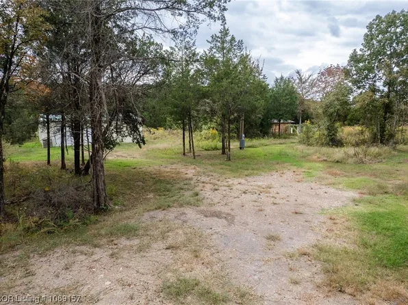 24195 Shadwick Rd, Howe, OK 74940