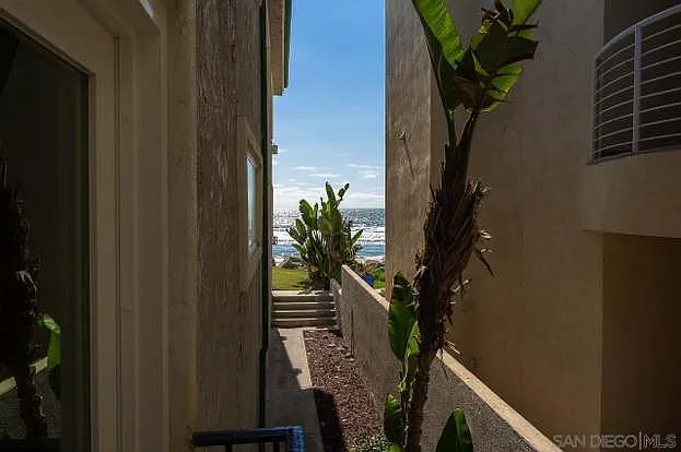 1220 Seacoast Dr #3 — Photo 11