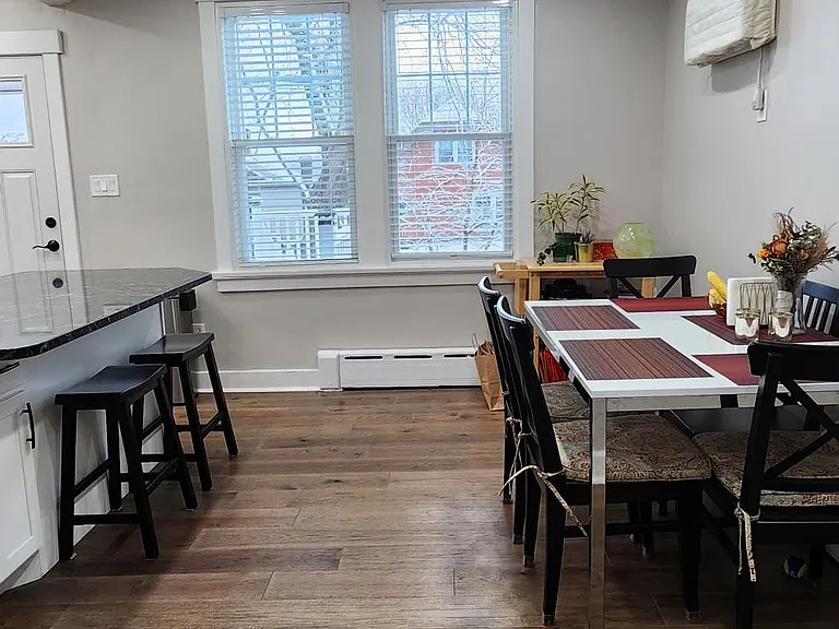 6340 Crombie St — Photo 11