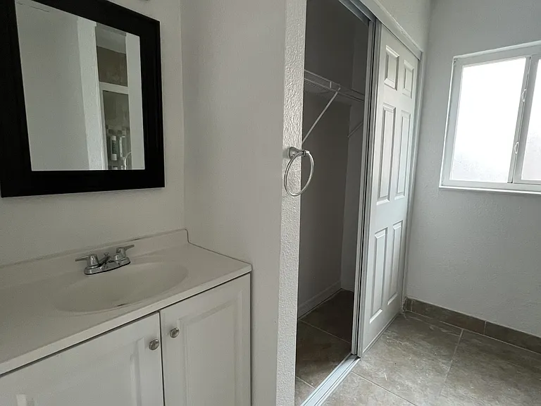 2290 S Palmetto Ave — Photo 8