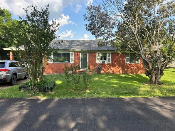 311 Walnut St, Summit, MS 39666