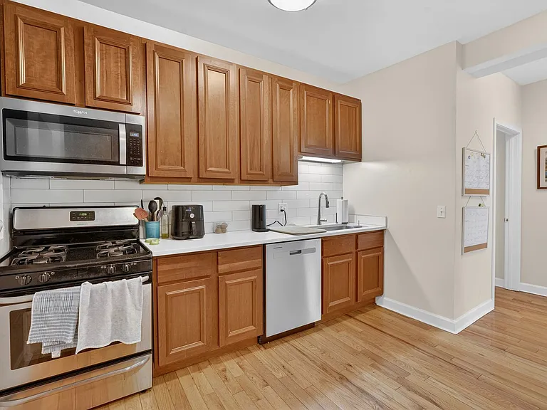961 W Fletcher St #1 — Photo 14