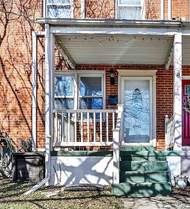 1st image of 3542 Benzinger Rd