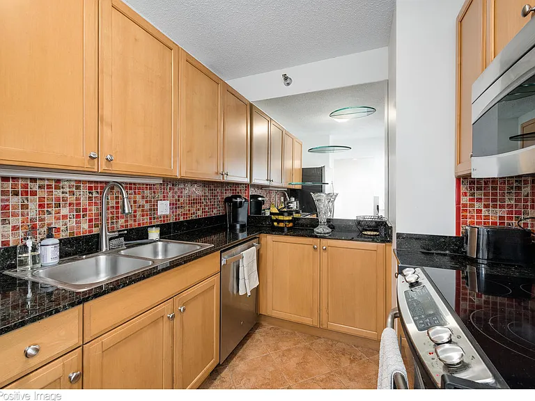 400 N Lasalle Blvd #4402 — Photo 11